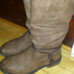 Patrizia boots